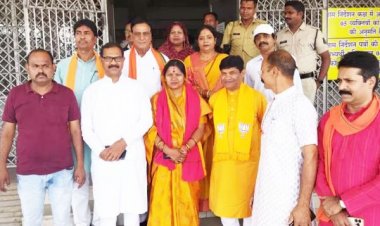 जांजगीर लोकसभा सीट के प्रत्याशियों ने दाखिल किया नामांकन