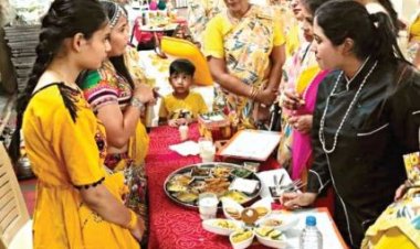 कुकिंग प्रतिस्पर्धा में महिलाओं ने बनाए पारंपरिक लाजवाब व्यंजन