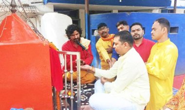 जय हनुमान ज्ञान गुण सागर ...