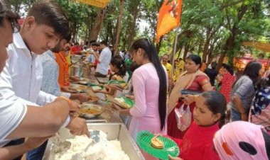 मंदिरों में गूंजा जय हनुमान ज्ञान गुन सागर