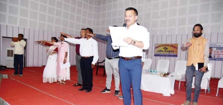 कलेक्टर की चिट्ठी मतदाताओं के नाम, शत-प्रतिशत मतदान की अपील