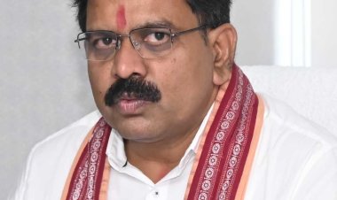 पुलिस की कार्यप्रणाली आम जनता एवं पीड़ित को समझ आए इसलिए उर्दू की जगह सरल हिंदी शब्दों का हो प्रयोग