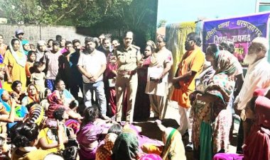 चलित थाना में रहवासियों को अपराधों व सामाजिक कुरीतियों के प्रति किया जागरूक