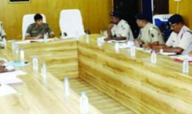 गांव-गांव में चलित थाना लगा  शिकायतों के निराकरण के निर्देश