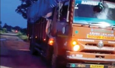 राशन से भरे वाहन को पुलिस ने पामेड़ में पकड़ा, नहीं मिले वैध दस्तावेज