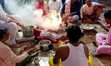 महानवमी पर आज घर-घर लगेंगे बालभोग:राजपरिवार के सदस्यों ने कालिका माता मंदिर में किया हवन; फल-फूल सहित नींबू-भरकोला की मांग बढ़ी