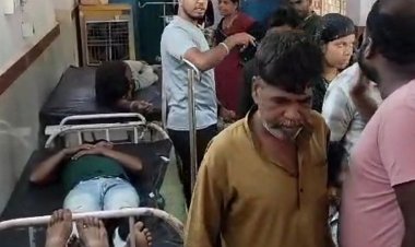 दो बाइकों में आमने-सामने से जोरदार भिड़ंत:सभी 6 बाइक सवार घायल, दूसरी बाइक के रॉन्ग साइड से आने पर हादसा