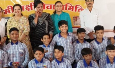 इंदौर में दीप सजावट की वर्कशॉप:स्कूली बच्चों ने सजाए दीपावली के दीपक