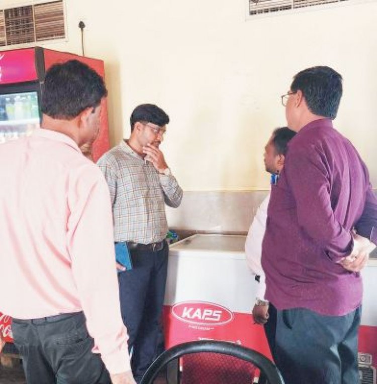 होटलों-दुकानों का निरीक्षण, खराब सामग्री को किया नष्ट, 87 सैंपल लिए, 7 को नोटिस