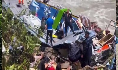 पाकिस्तान में बड़ा हादसा शादी में शामिल होने जा रहे लोगों से भरी बस सिंधु नदी में गिरी, 26 मरे