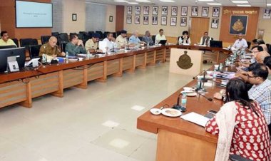 उज्‍जैन सिंहस्‍थ महाकुंभ-2028 के शांतिपूर्ण आयोजन के लिए डीजीपी ने ली वृहद बैठक