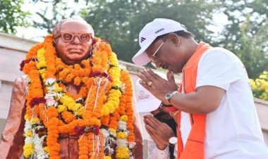 रायपुर में निकली संविधान पदयात्रा : सीएम साय ने कांग्रेस पर साधा निशाना, कहा  अपने स्वार्थ के लिए कांग्रेस ने संविधान के साथ किया खिलवाड़