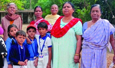 सीएसके स्कूल नौनिहालों ने माना कैंप स्थित वृद्धाश्रम में गर्म कपड़ों किए दान