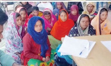 राज्य सरकार के एक साल पूरे, लोगों ने सुना सीएम का संदेश प्रसारण