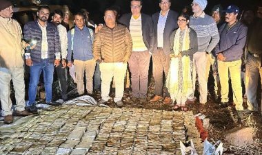 PM मोदी, शाह, आंध्र CM नायडू ने’सदैव अटल’ स्मारक पहुंचकर दी पूर्व प्रधानमंत्री को श्रद्धांजलि