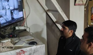 ब्यावरा में 25 लाख रुपए की चोरी:बेखौफ चोरों ने ज्वेलरी शॉप से 200 ग्राम सोना, 14 किलो चांदी और 2 लाख नकद उड़ाए