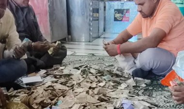 रतलाम में महालक्ष्मी मंदिर का खुला दानपात्र:नोटों के साथ निकली सोने की चेन, एक मां का लेटर मिला- 'बेटी के सभी कार्य अच्छे से हों'