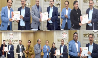 सीएम हेल्प में उतकृष्ट कार्य करने वाले जिलाधिकारियो को कलेक्टर ने दिये प्रशस्ति पत्र