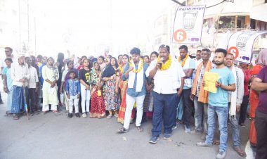 निर्दलीय मेयर प्रत्याशी जेठूराम का रोड शो