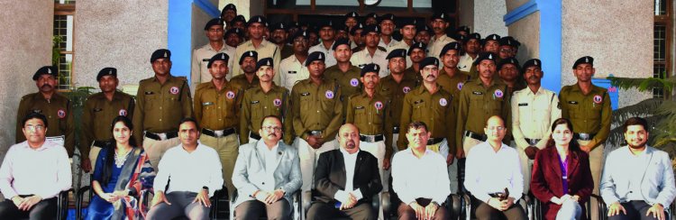पुलिस अकादमी में एचएनएलयू-सीजी पुलिस का नए आपराधिक कानूनों पर उन्नत प्रशिक्षण