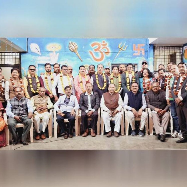 मप्र शिक्षक संघ की भोपाल जिला कार्यकारिणी का गठन:नागेश पांडे फिर बने अध्यक्ष, डॉ. राठौर बोले-पद का दायित्व निभाना सबसे जरूरी