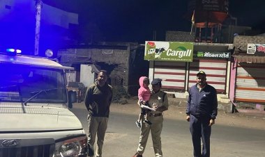 हरदा में 24 लाख रुपए की अवैध शराब पकड़ाई:डाक पार्सल ट्रक से हो रही थी तस्करी; बच्ची को गोद में लेकर पेट्रोलिंग कर रही थीं SDOP