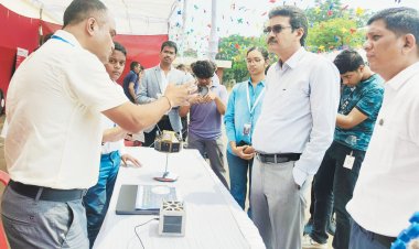 एनआईटी में  ई-समिट शुरू स्टार्टअप एक्सपो भी