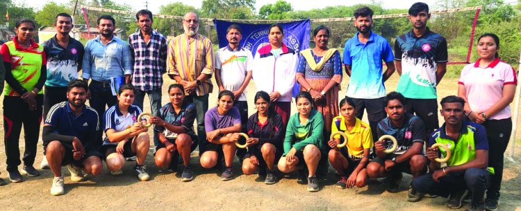 48वीं सीनियर राष्ट्रीय टेनिकॉइट स्पर्धा में छग टीम रवाना