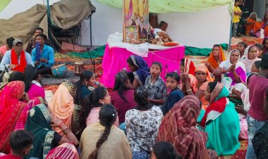 डिंडौरी में त्यागी महाराज की 9 दिनी तपस्या पूरी:केवलारी के आश्रम में धूनी के बीच किया राम कीर्तन; बच्चे ने दी तबले पर ताल