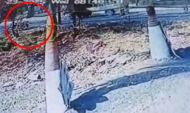 बस ने सड़क किनारे खड़े ITI छात्र को कुचला,VEDIO:कार से बचने के लिए बस सड़क से नीचे उतरी; 20 साल के युवक की मौत