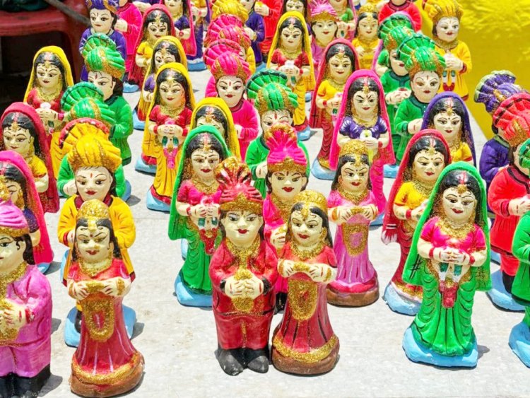 गुड्डे गुडिय़े की शादी  की तैयारियां पूरी