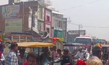 संकरी सड़कें, अतिक्रमण और भारी वाहनों से जाम:जौरा में NH-552 बना जाम का गढ़, रोजाना घंटों जाम में फंस रहे वाहन, यात्री परेशान