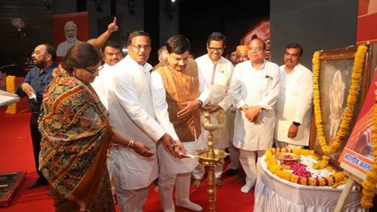 मुख्यमंत्री डॉ. यादव देवी अहिल्याबाई होलकर महानाट्य मंचन में हुए शामिल