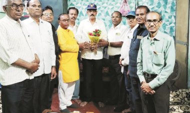 राज्यपाल से सम्मानित होने पर रोमन को दी बधाई