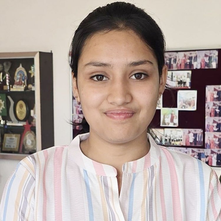 NDA में उज्जैन की नव्या का चयन:MP की पहली फ्लाइंग ऑफिसर बनेगी, कहा- कर्नल सोफिया की तरह देशसेवा करना चाहती हूं