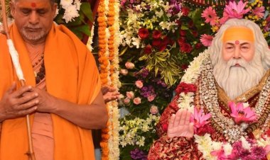 घरों से रोटी-भाजी के टिक्कर लेकर मंदिर पहुंचे भक्त:नरसिंहपुर के झौंतेश्वर आश्रम में चातुर्मास्यव्रत का शुभारंभ, 5 हजार श्रद्धालु हुए शामिल