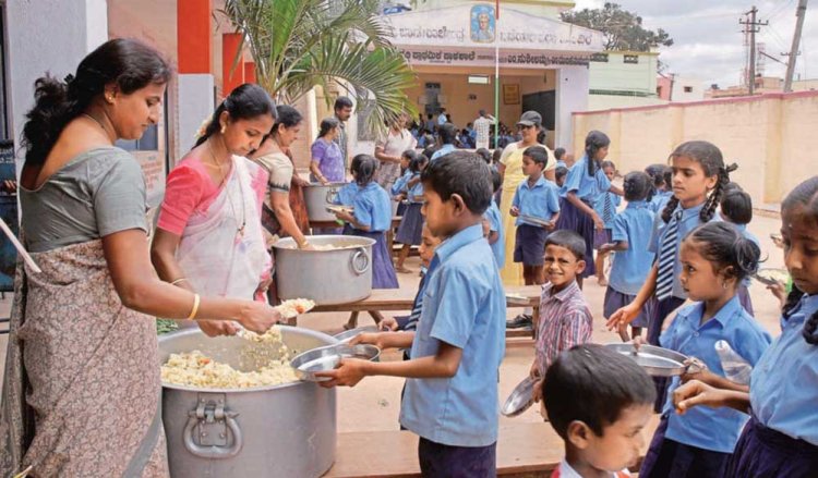 कक्षा 9 से 12 में छात्राओं को प्रतिदिन निःशुल्क मिड डे मील उपलब्ध कराने वाला प्रदेश का पहला विद्यालय बना कानपुर का जीजीआईसी चुन्नीगंज