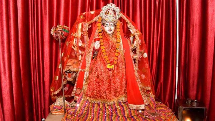 जालंधर के प्रसिद्ध मंदिर में कंजक पूजन पर चमत्कार, श्रद्धालुओं की लगी लंबी कतारें