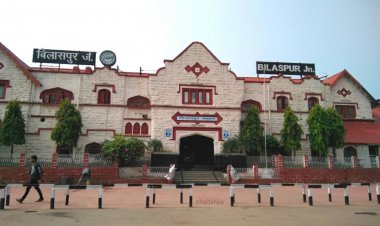 स्वच्छ स्टेशन थीम पर मंडल के प्रमुख स्टेशनों में चला विशेष स्वच्छता अभियान