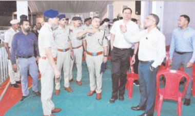 संभागायुक्त व आईजी ने कार्यक्रम  स्थल का लिया जायजा