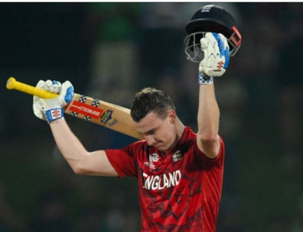 टी20 वर्ल्ड कप: हैरी ब्रूक के अलावा लक्ष्य का पीछा करते हुए इन तीन खिलाड़ियों ने लगाया है शतक